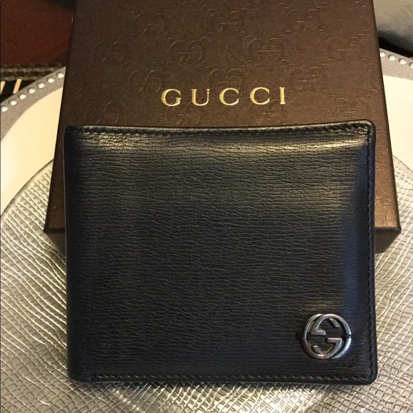 ❌SOLD ❌ Authentic Gucci Leather Wallet - Picture 2 of 8